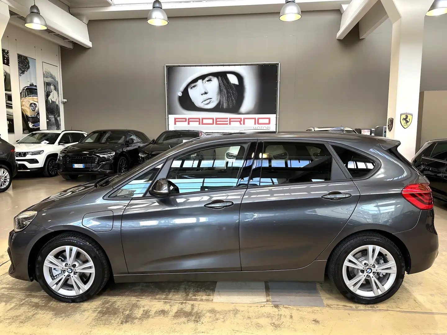 BMW 225 xe Active Tourer iPerformance Adv - Camera-Carplay Gris - 2