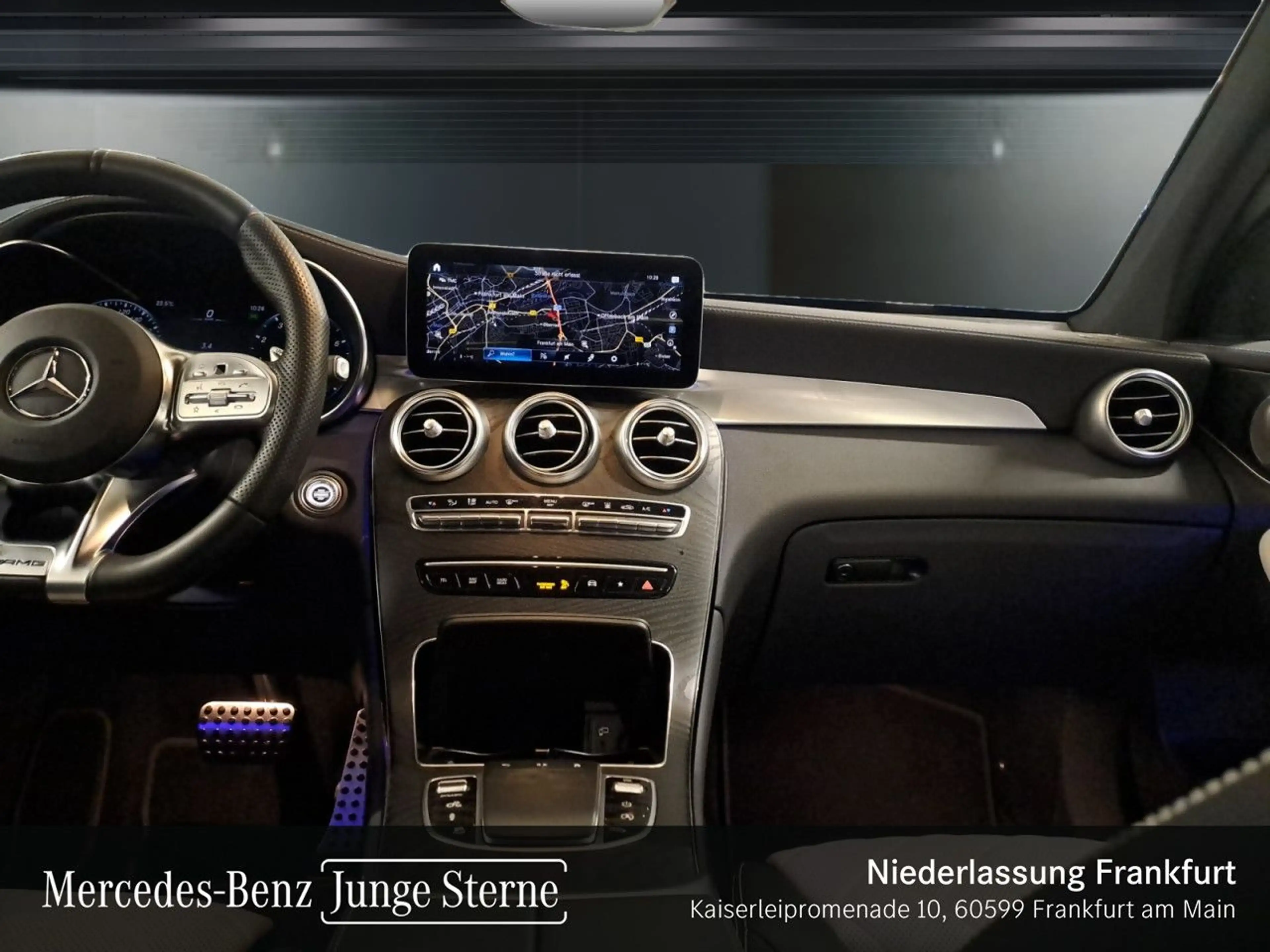 Mercedes-Benz GLC 43 AMG GLC 43 4M AMG+360+MULTIBEAM+STHZG+BURMESTER+CARBON — photo 11