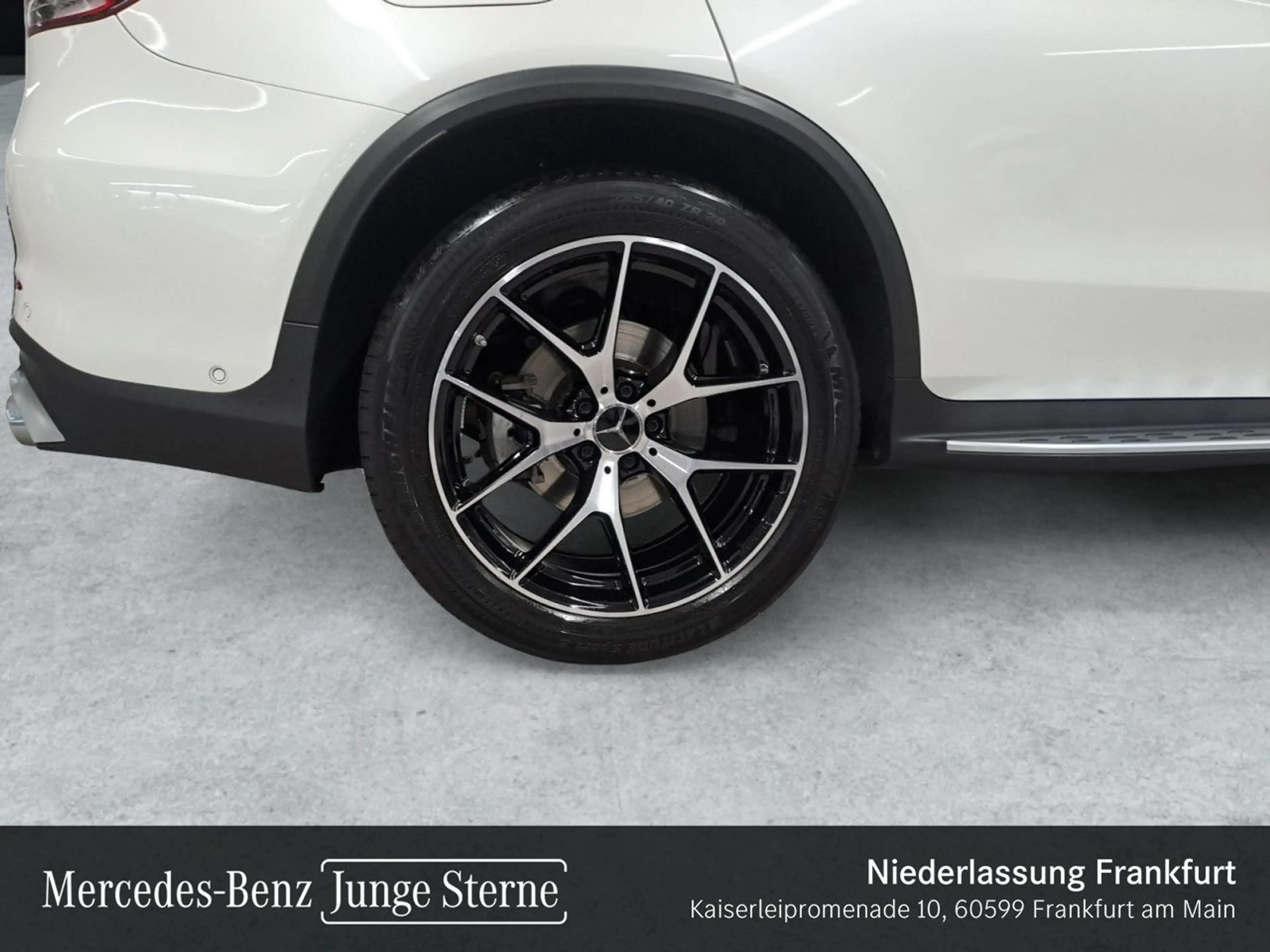 Mercedes-Benz GLC 43 AMG GLC 43 4M AMG+360+MULTIBEAM+STHZG+BURMESTER+CARBON — photo 6