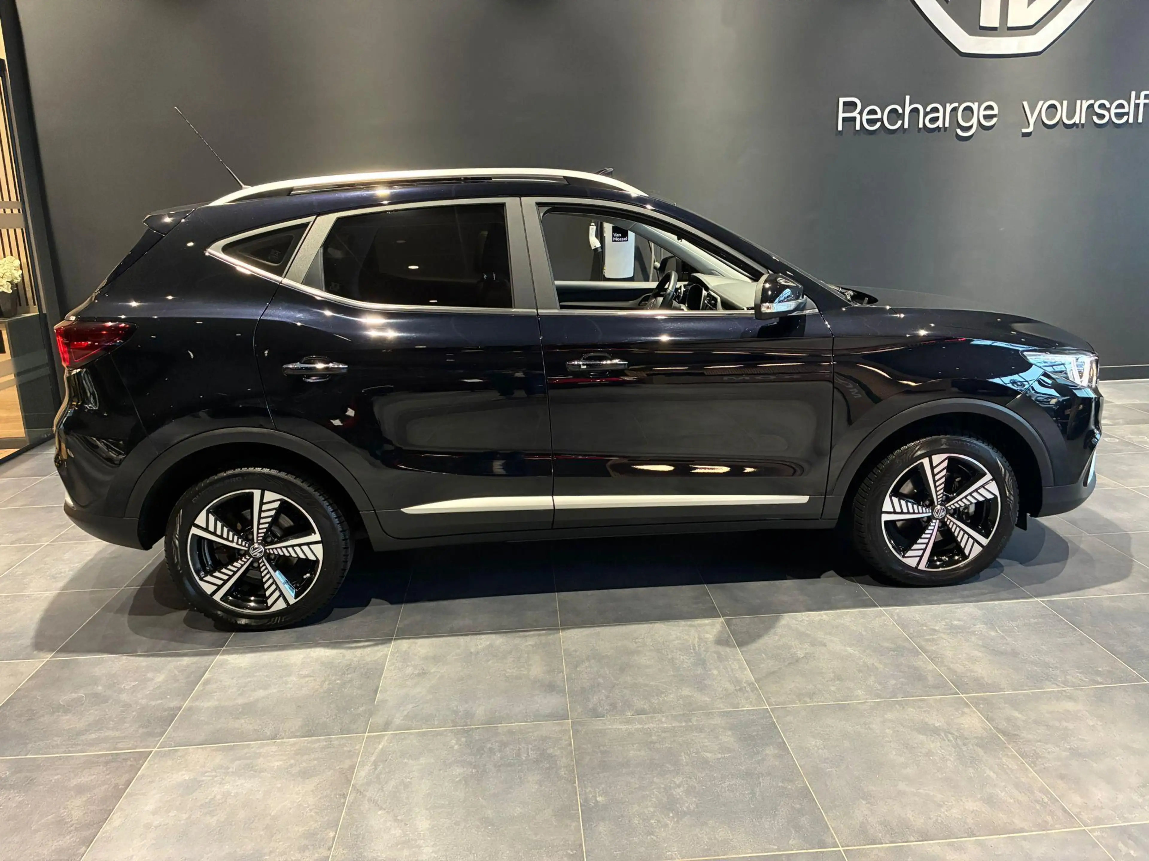 MG ZS EV Luxury 45 kWh | Camera achter | Carplay | Kunst — photo 2