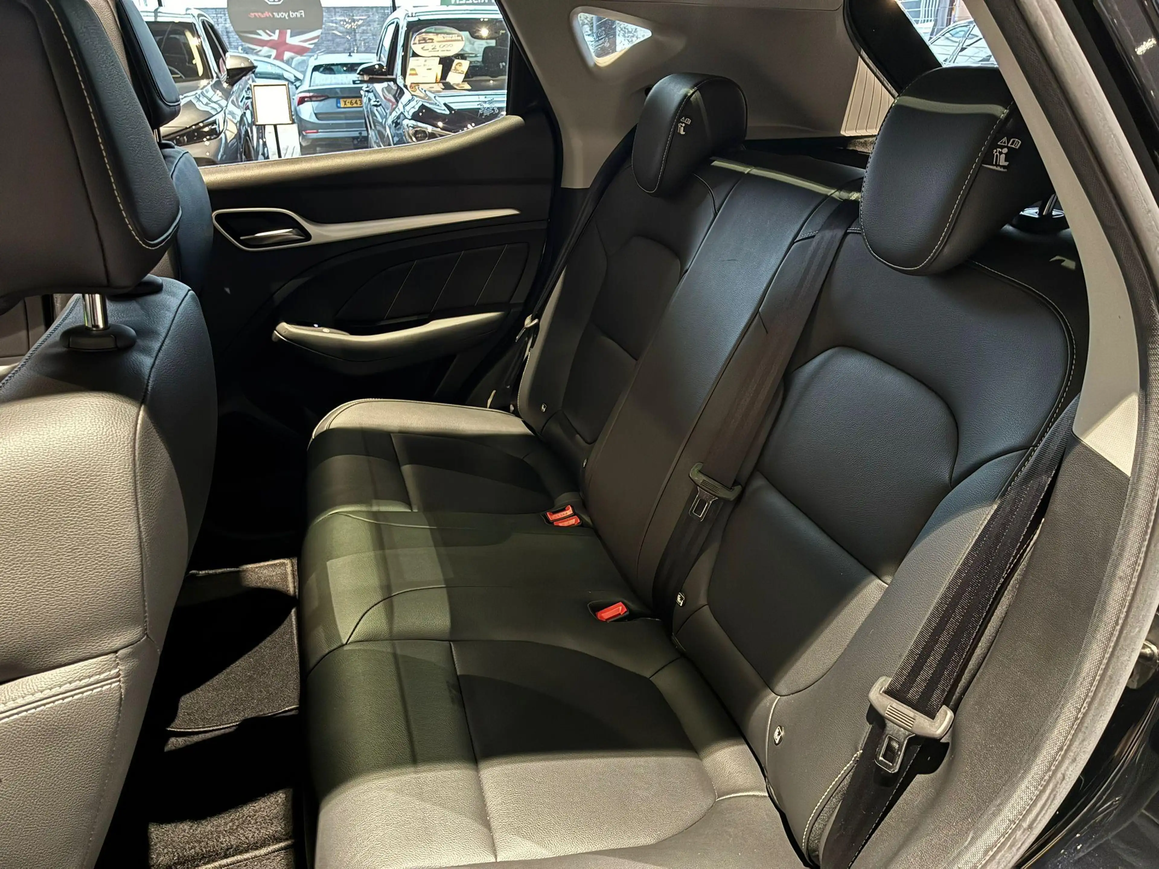 MG ZS EV Luxury 45 kWh | Camera achter | Carplay | Kunst — photo 8