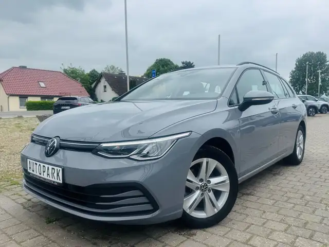 Volkswagen Golf view 3