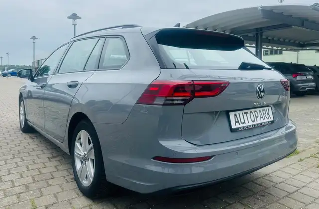 Volkswagen Golf view 5