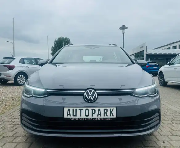 Volkswagen Golf view 2