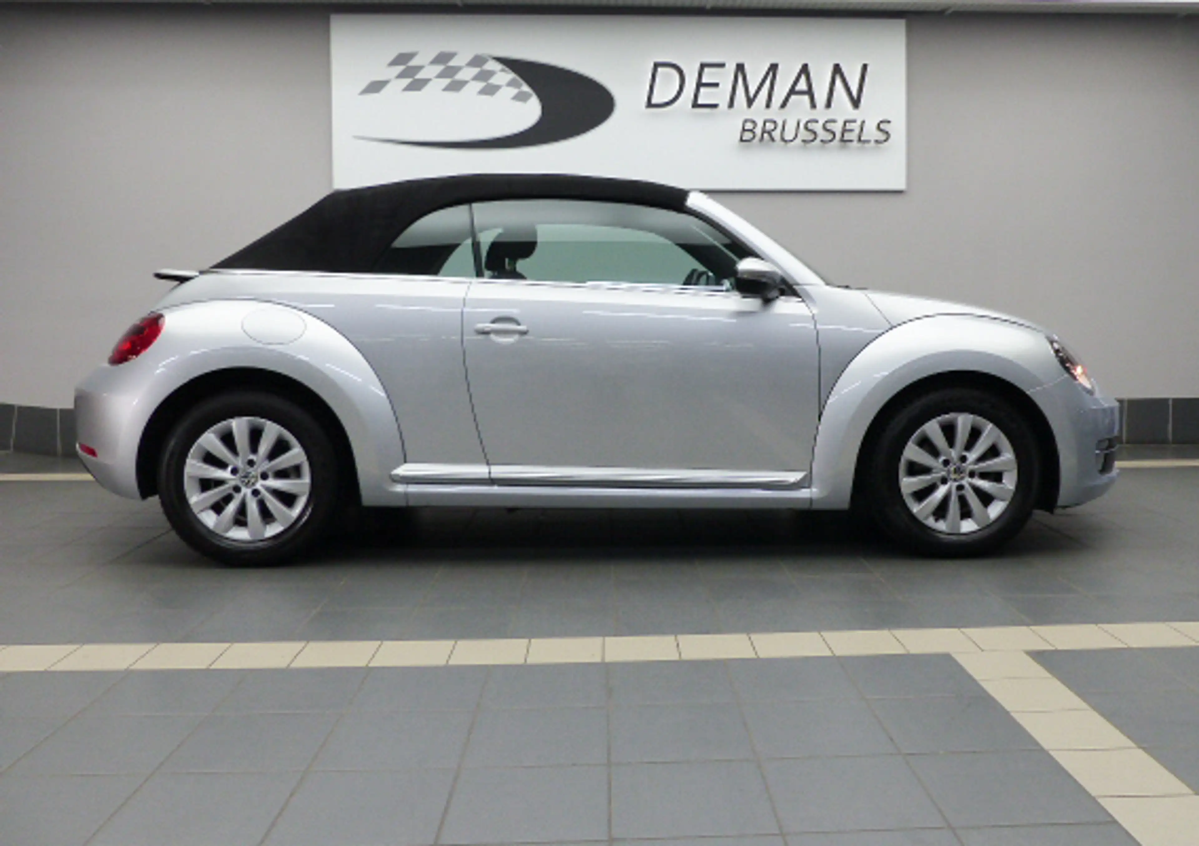 Volkswagen Beetle Cabriolet 1.2 TSI - Manu. — photo 5
