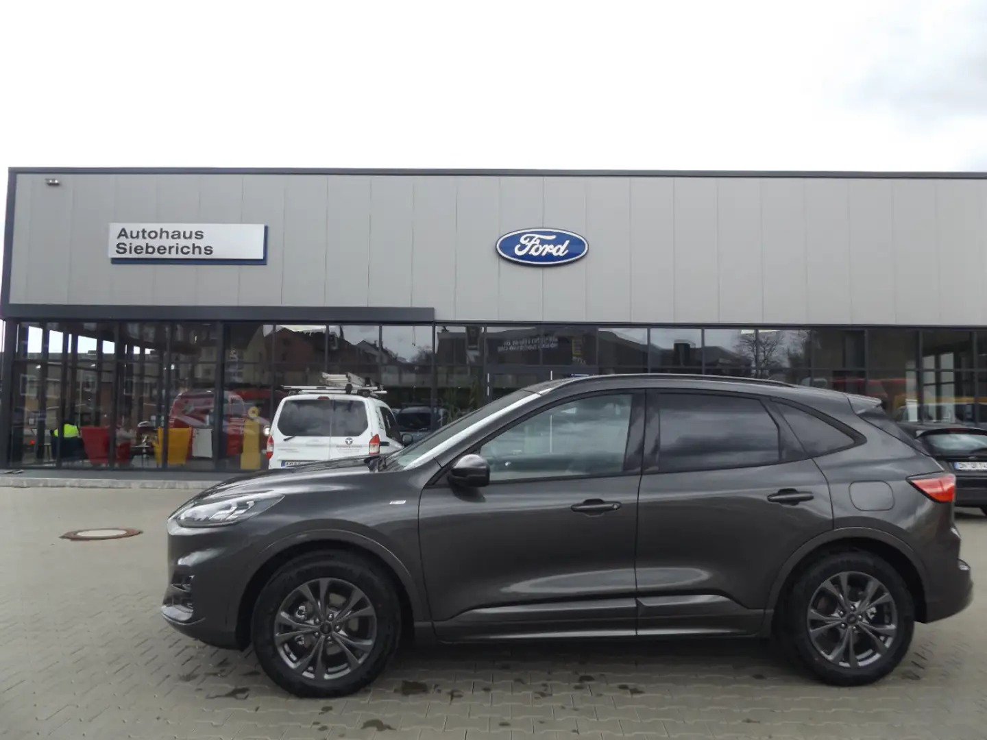 Ford Kuga 1.5 ST-LINE X Gar. bis 03.2026 Grau - 1