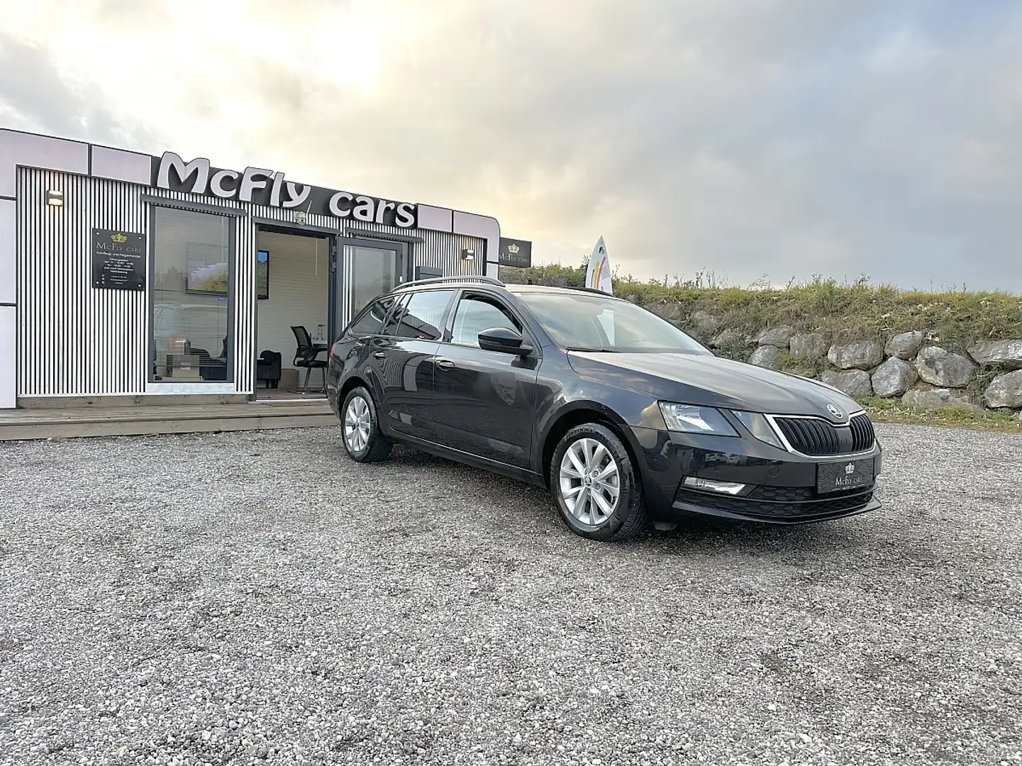 Skoda Octavia Combi 1,6 TDI - PiCKERL NEU - SiTZHEiZUNG - KLi... Schwarz - 2