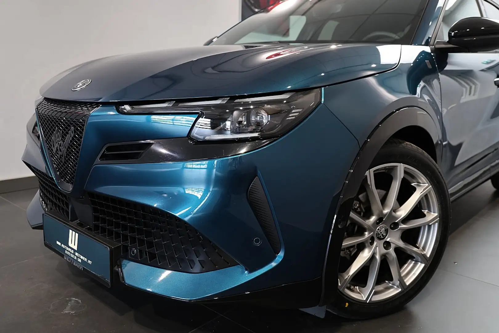 Alfa Romeo Junior Ibrida 1.2 e-DCT6 Mild-Hybrid W-EDIZIONE Bleu - 2