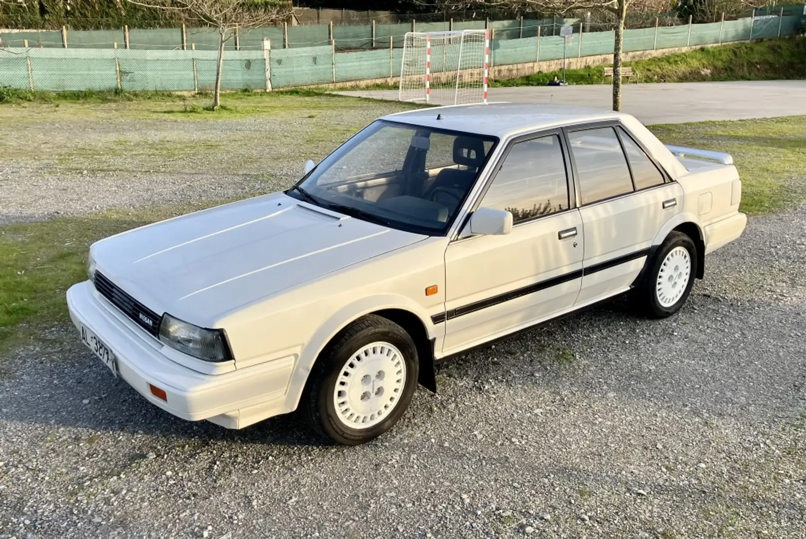 Nissan Bluebird 1.8T SGX Blanco - 2