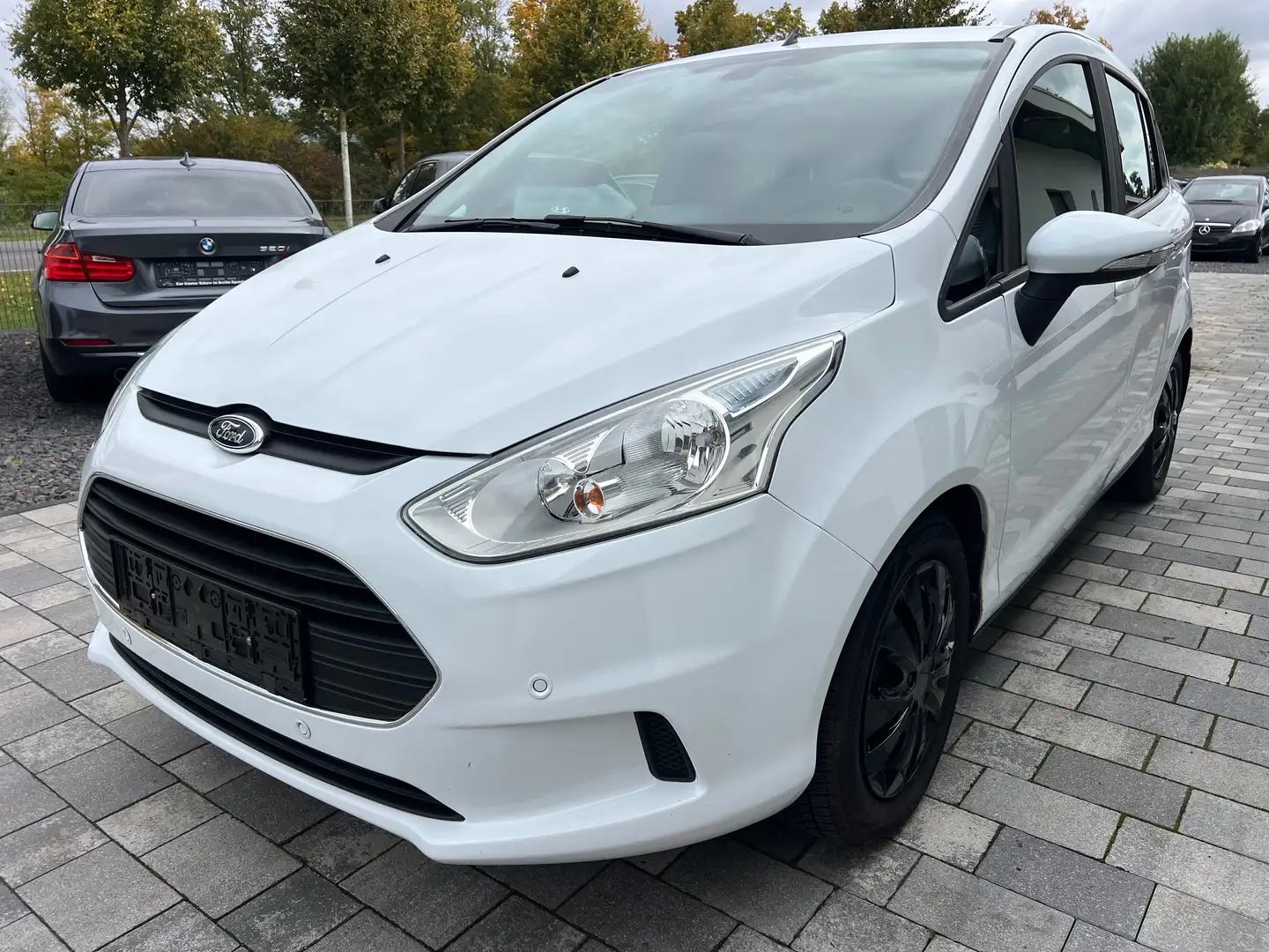 Ford B-Max Automatik Pdc Sitzhzg Allwetterreifen Service neu Weiß - 1
