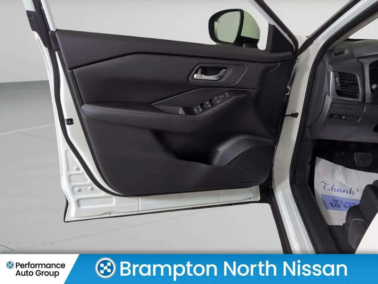 Nissan Rogue fotografie Nissan Rogue