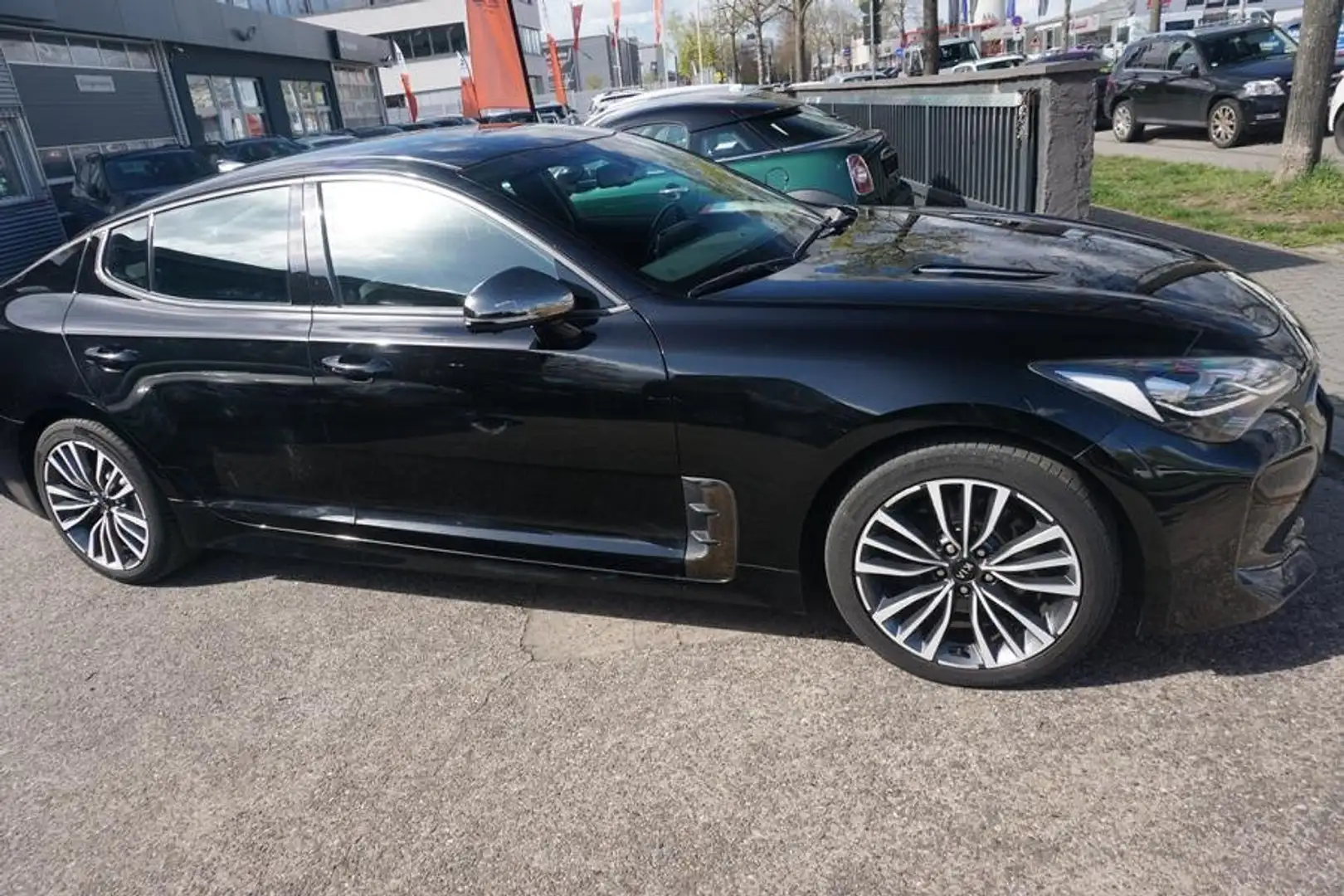 Kia Stinger GT-Line 2WD Negro - 1