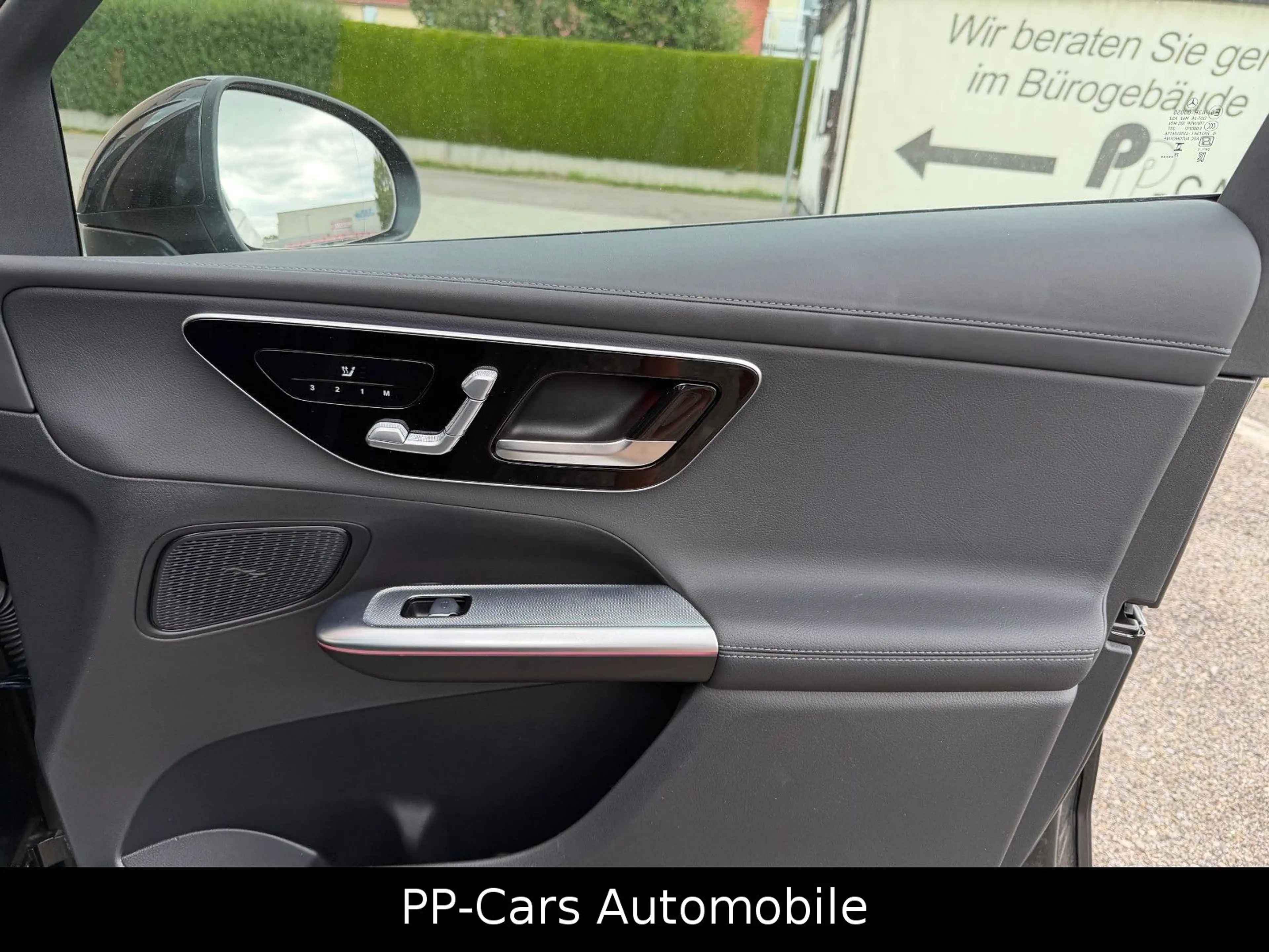 Mercedes-Benz GLC 220 d 4M AMG Advanced*PANO*AHK*LED*KAM.*MY26 — photo 12