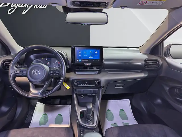 Toyota Yaris view 7