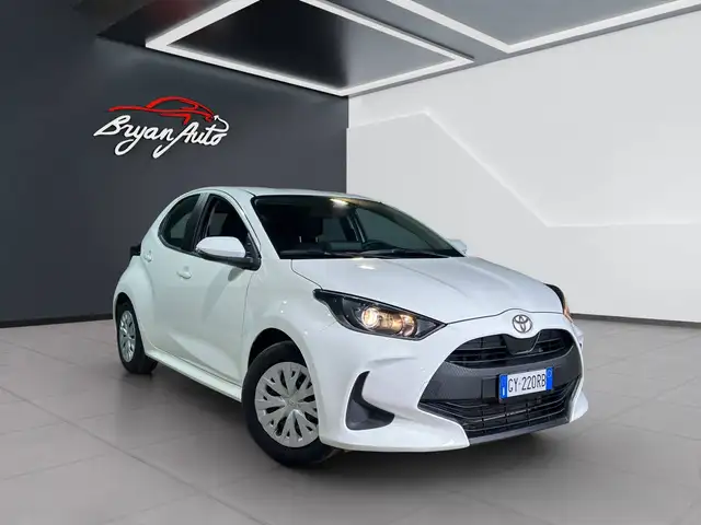 Toyota Yaris view 2
