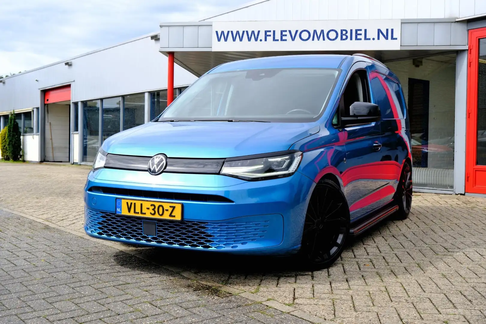 Volkswagen Caddy Cargo 2.0 TDI 1st Edition Aut. Leder|Nav|Cam|Apple Bleu - 1
