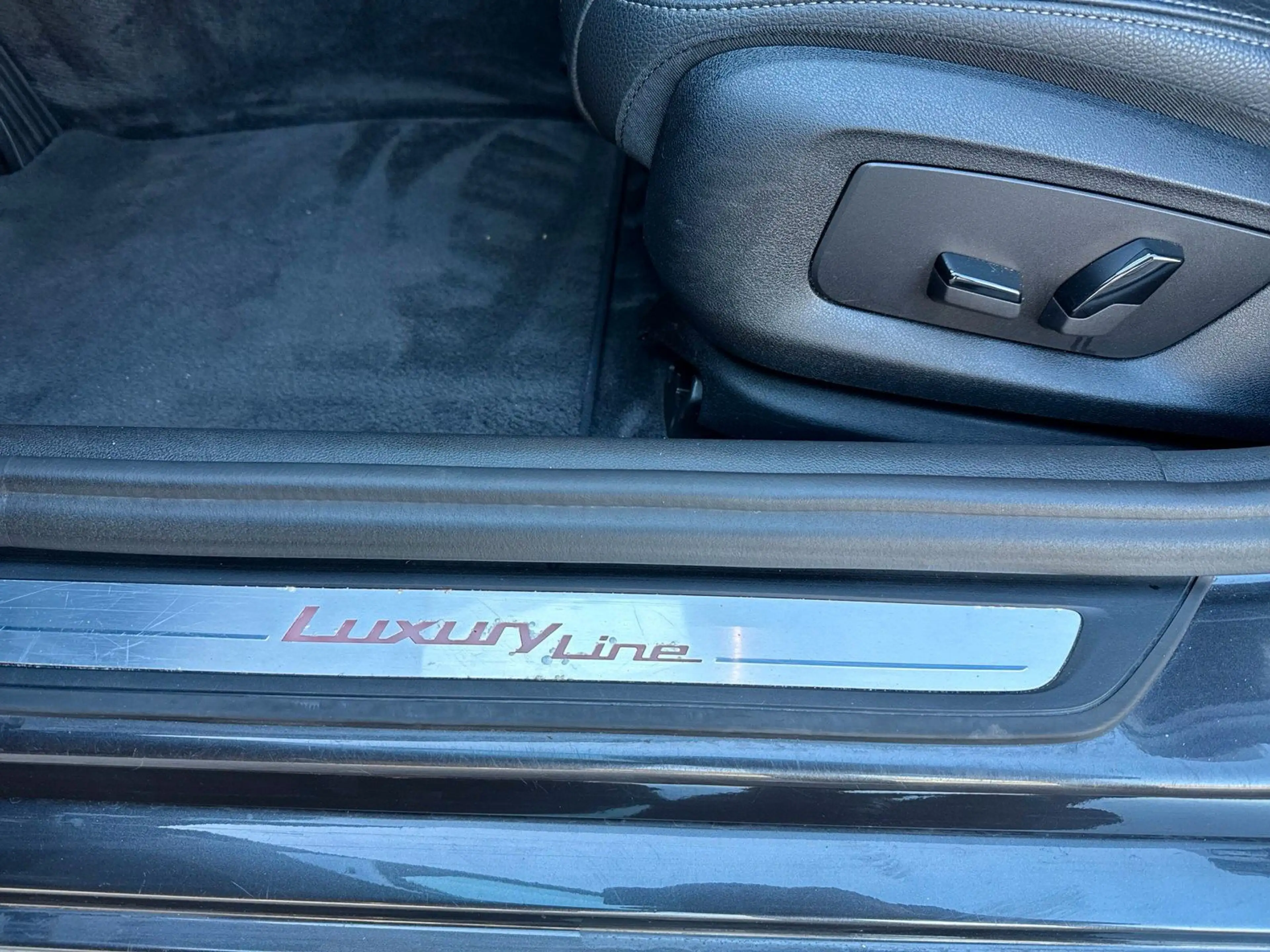 BMW 540 i Touring xDrive Luxury Line 8-FACH/SHZ — photo 24