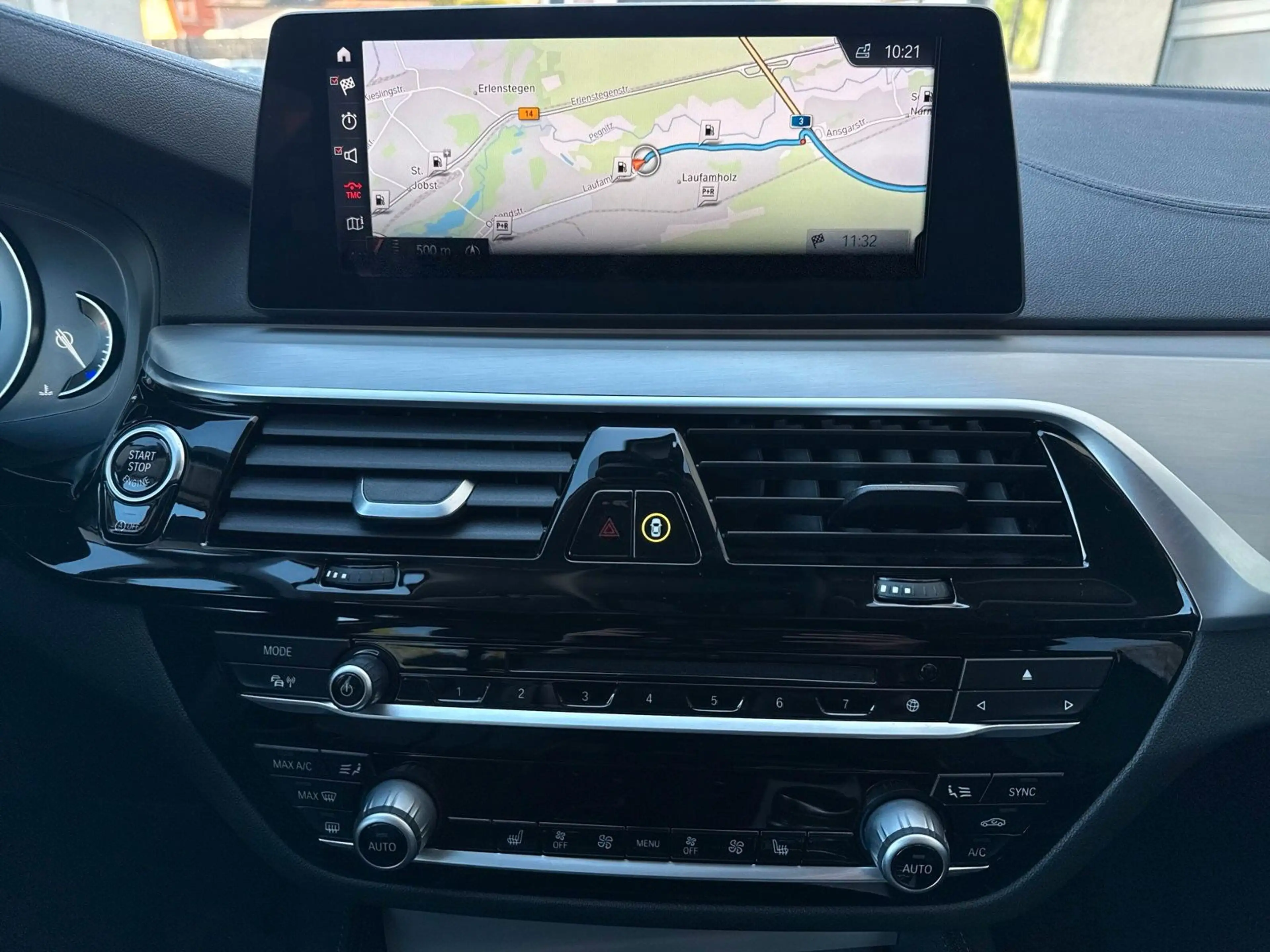 BMW 540 i Touring xDrive Luxury Line 8-FACH/SHZ — photo 14
