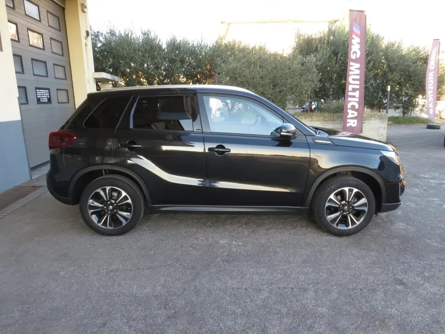 Suzuki Vitara 1.4h Starview 4wd. full led/full adas/keyless/navi Nero - 2