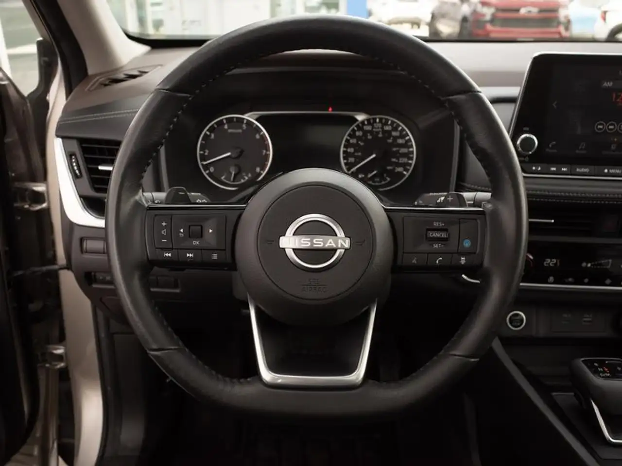 Nissan Rogue снимка Nissan Rogue