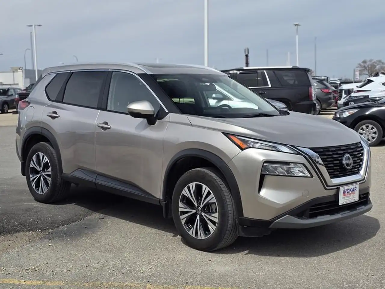 Nissan Rogue снимка Nissan Rogue