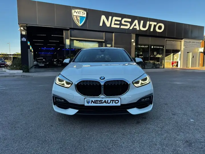 BMW Serie 1 2019, foto 26