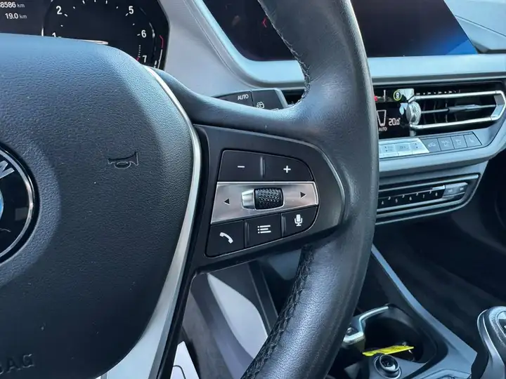 BMW Serie 1 2019, foto 34