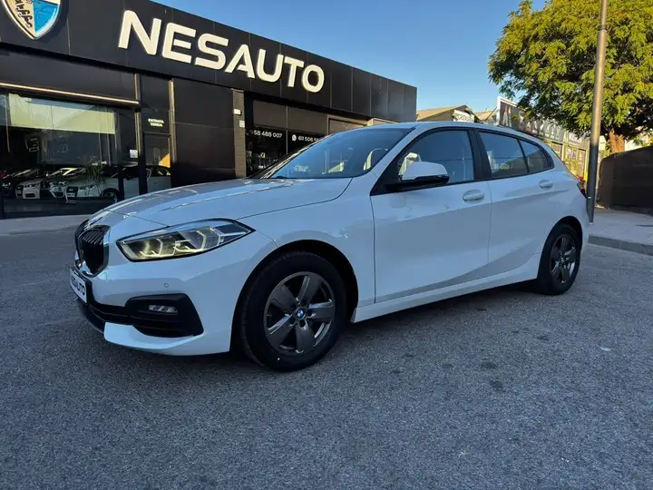 BMW Serie 1 2019, foto 22