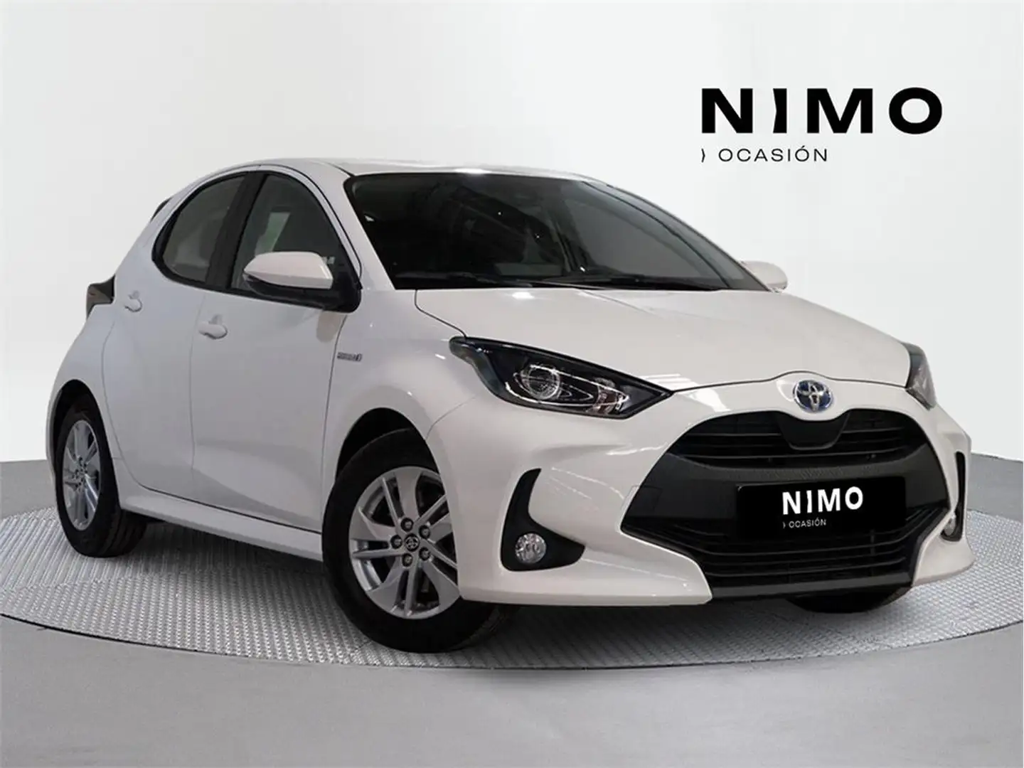 Toyota Yaris 120H 1.5 Business Plus - 1