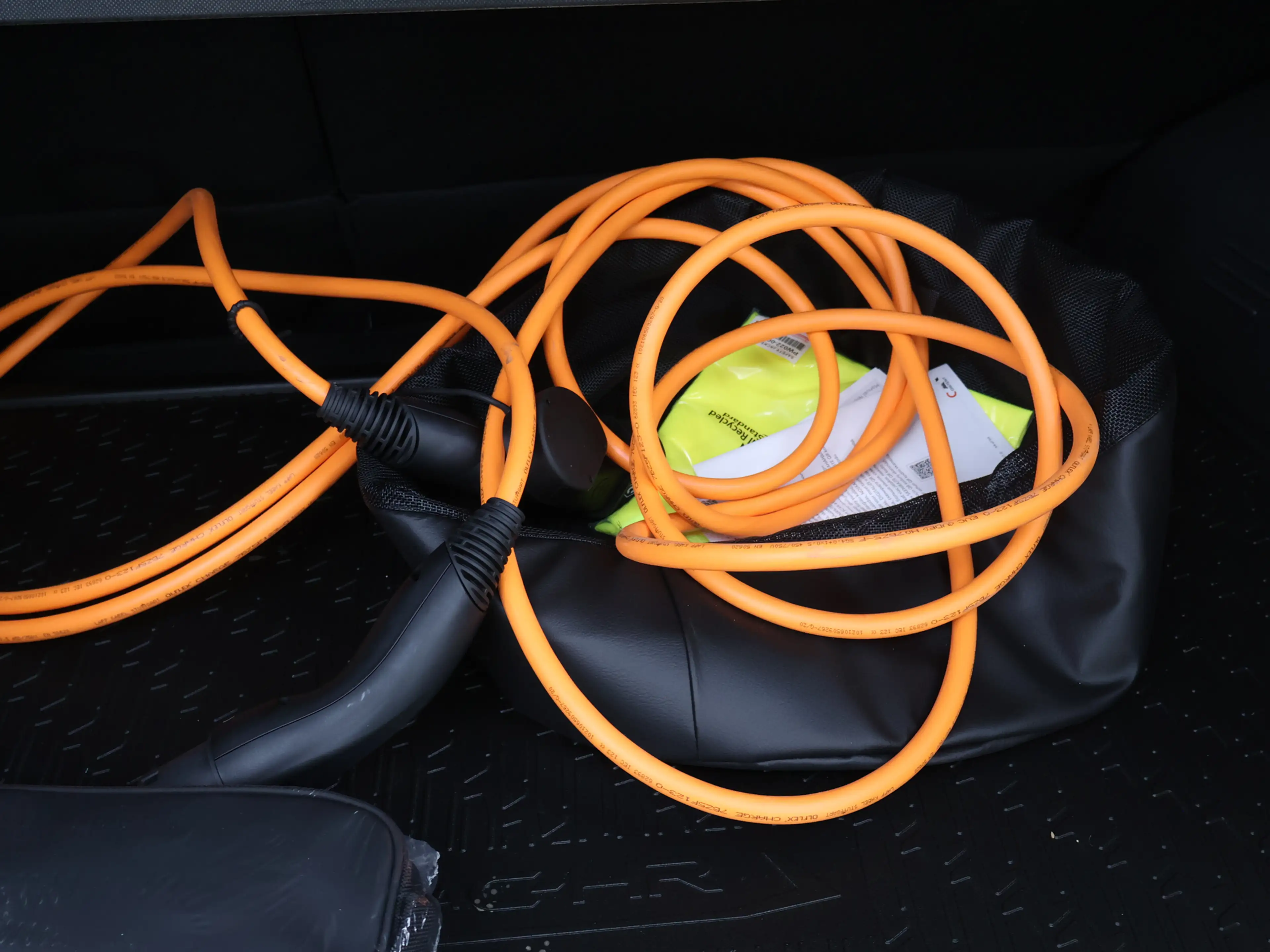 Toyota C-HR+ First Edition 77 kWh — photo 27