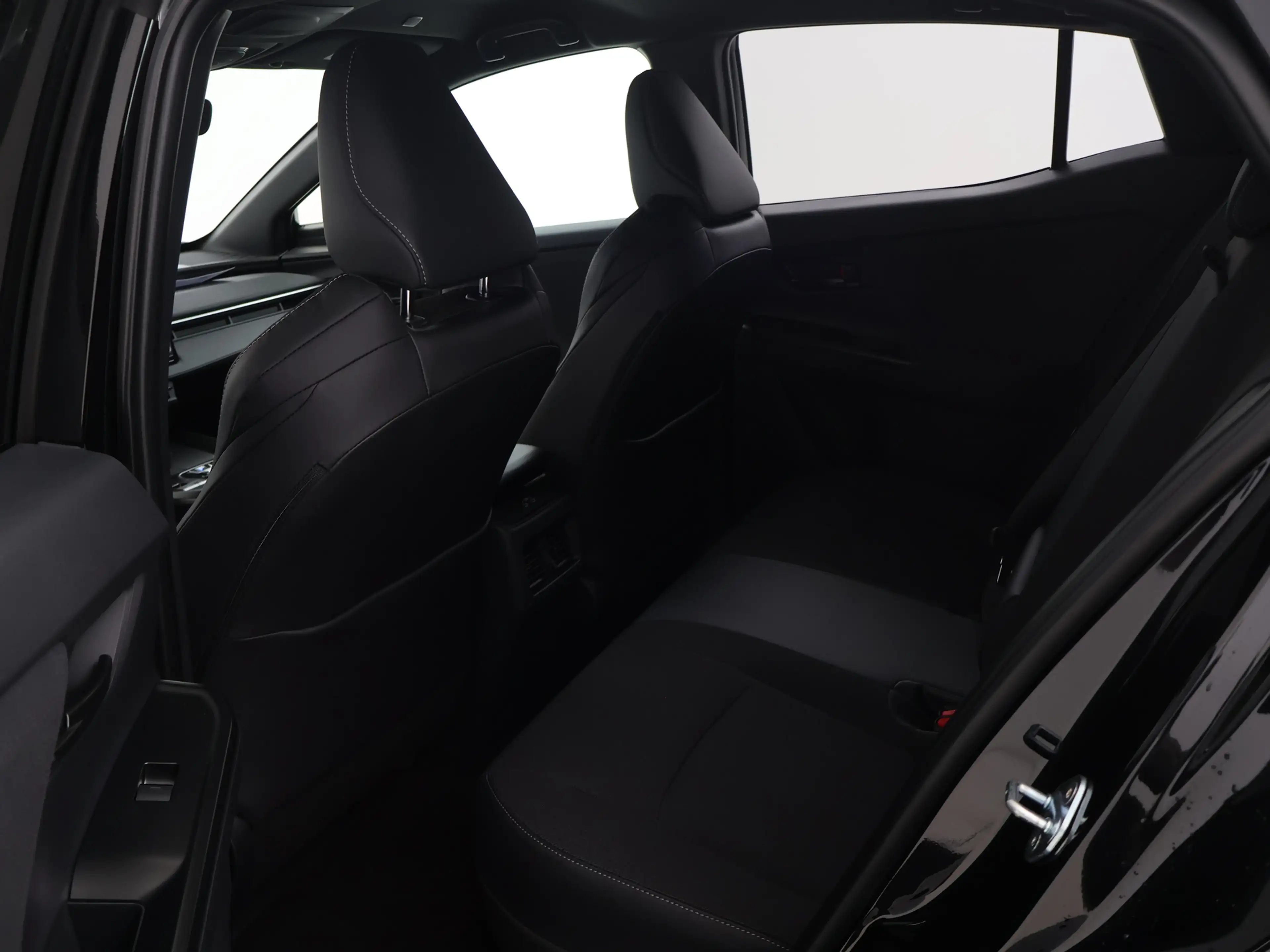 Toyota C-HR+ First Edition 77 kWh — photo 12