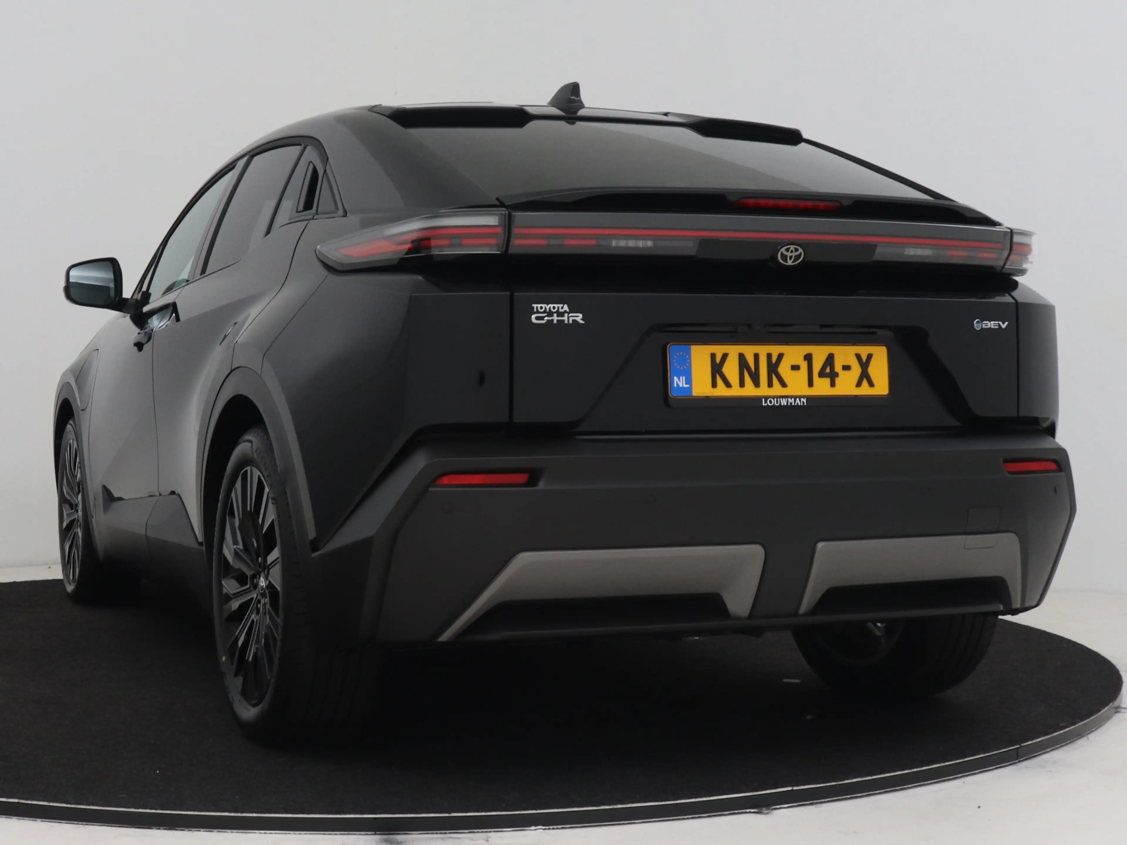 Toyota C-HR+ First Edition 77 kWh — photo 16