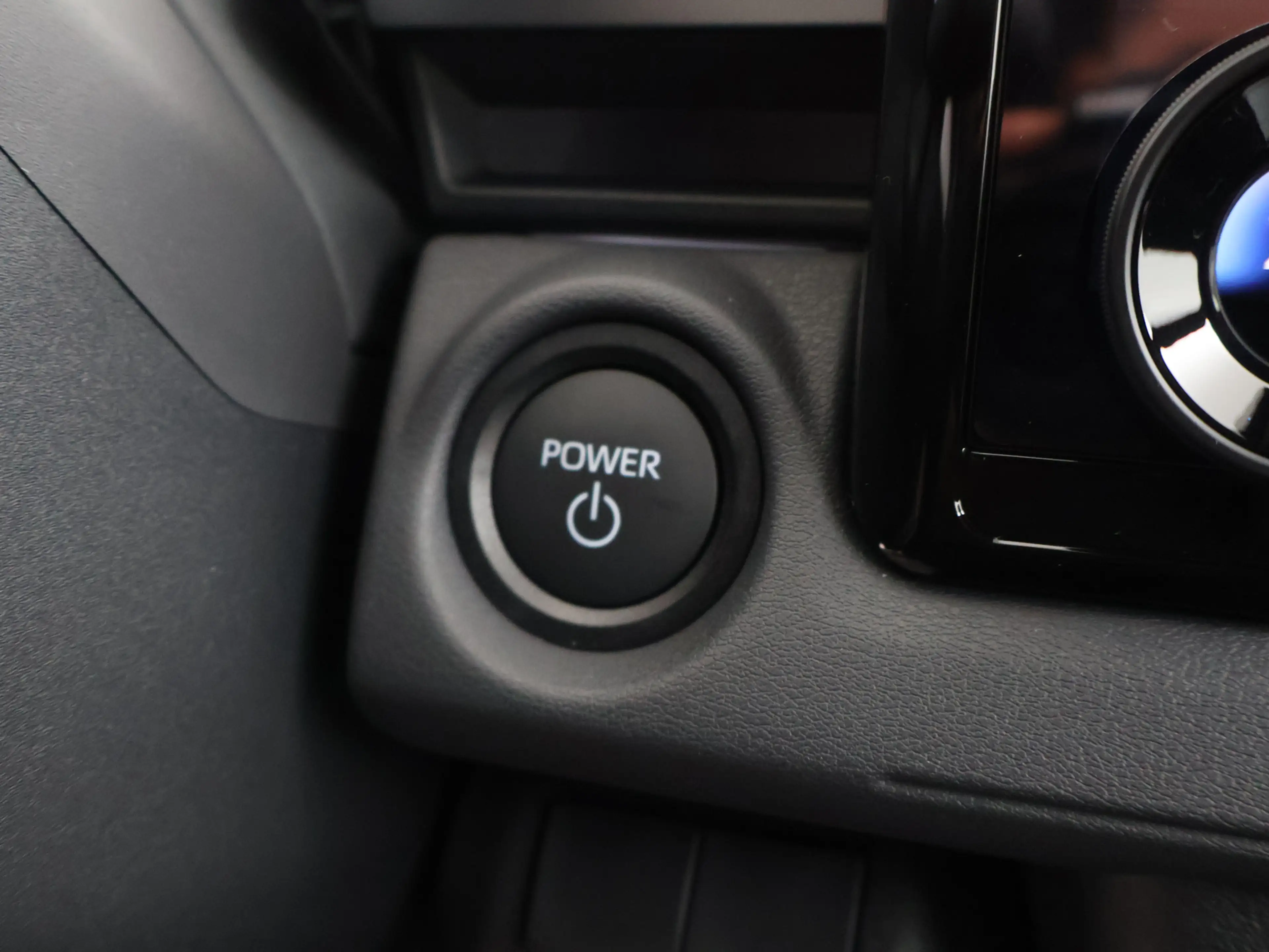Toyota C-HR+ First Edition 77 kWh — photo 36