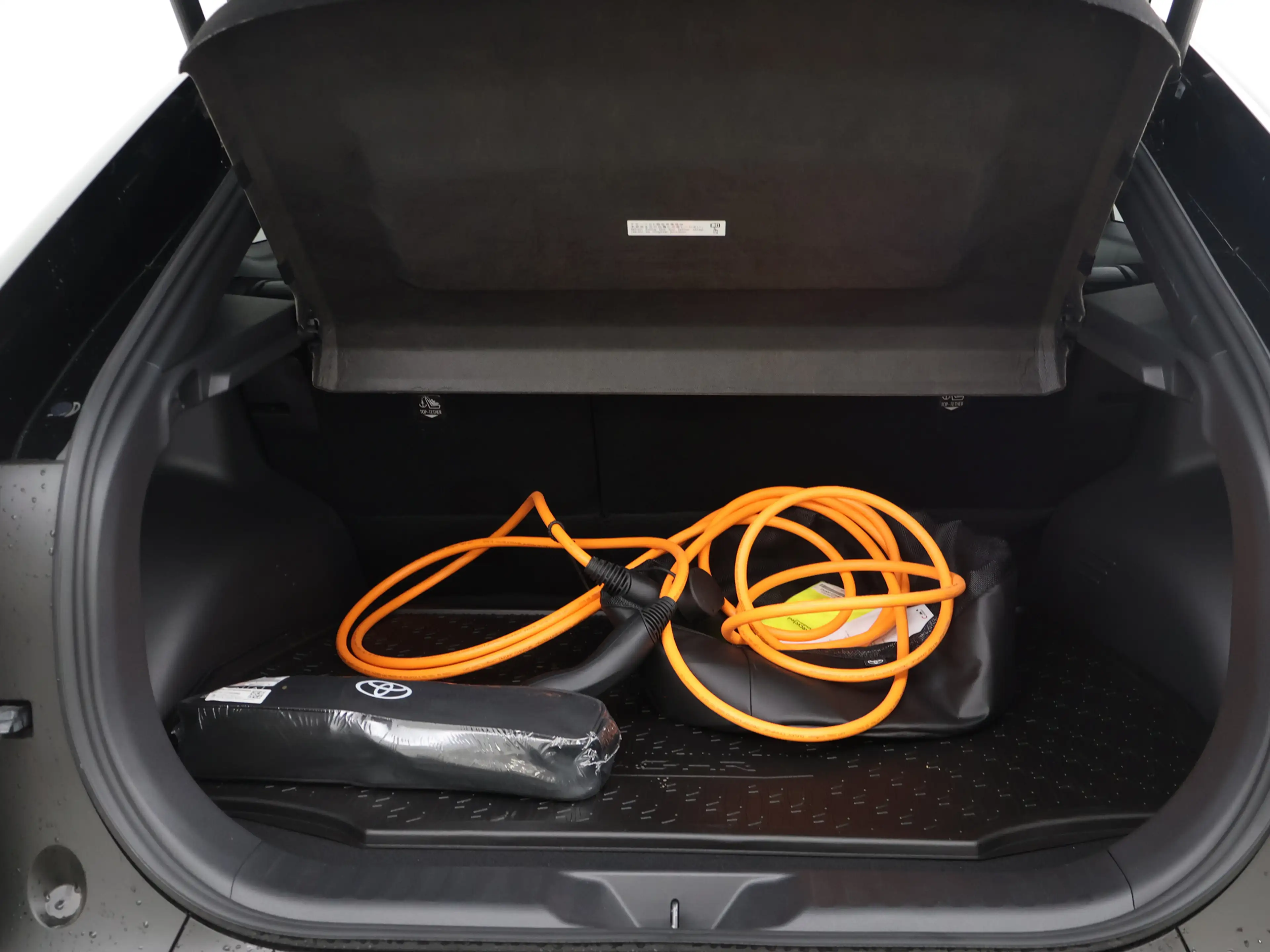 Toyota C-HR+ First Edition 77 kWh — photo 26