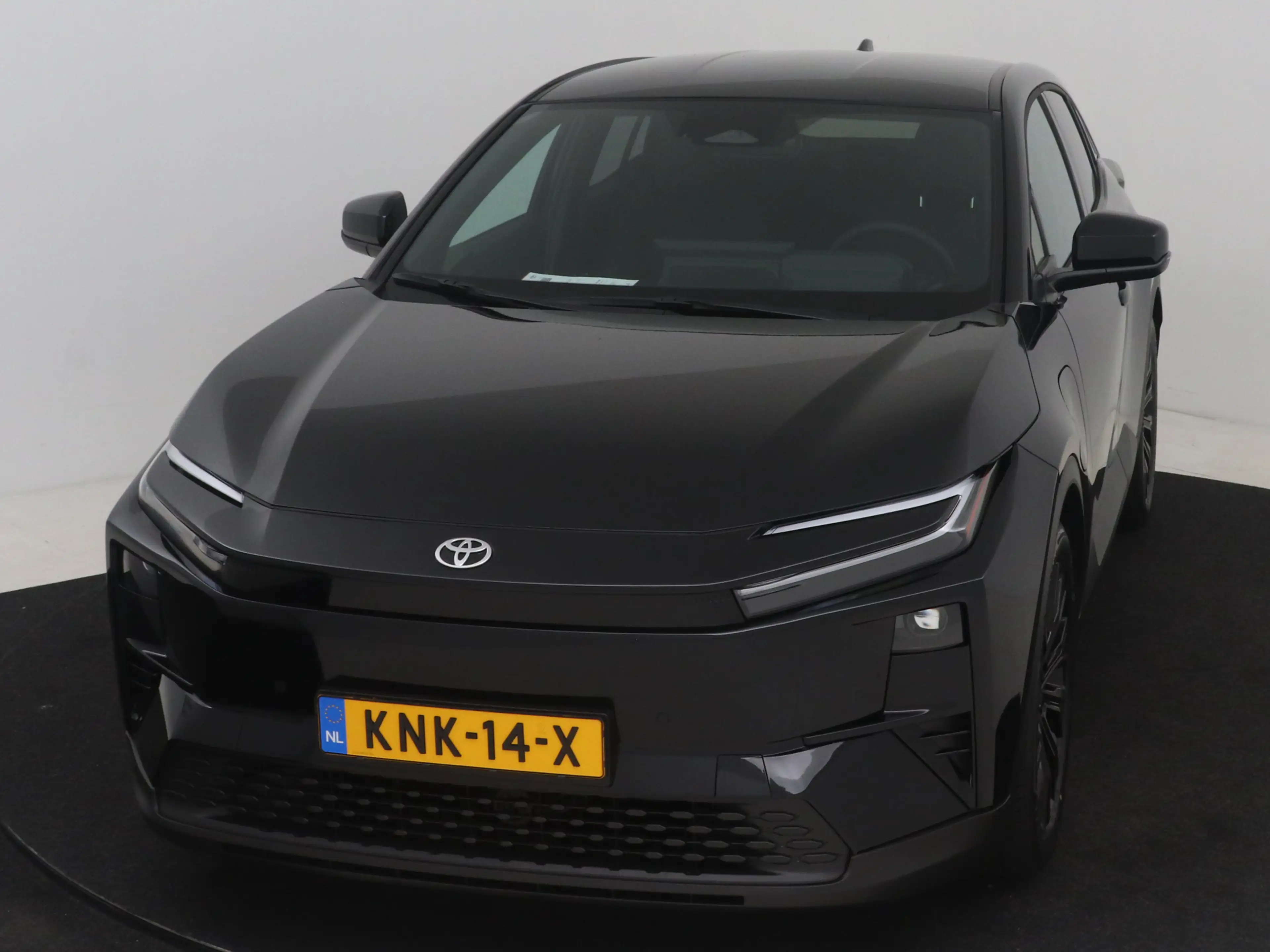 Toyota C-HR+ First Edition 77 kWh — photo 23