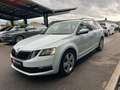 Skoda Octavia Combi 1.6 TDI DSG Clever SHz PDC CarPlay Weiß - thumbnail 4