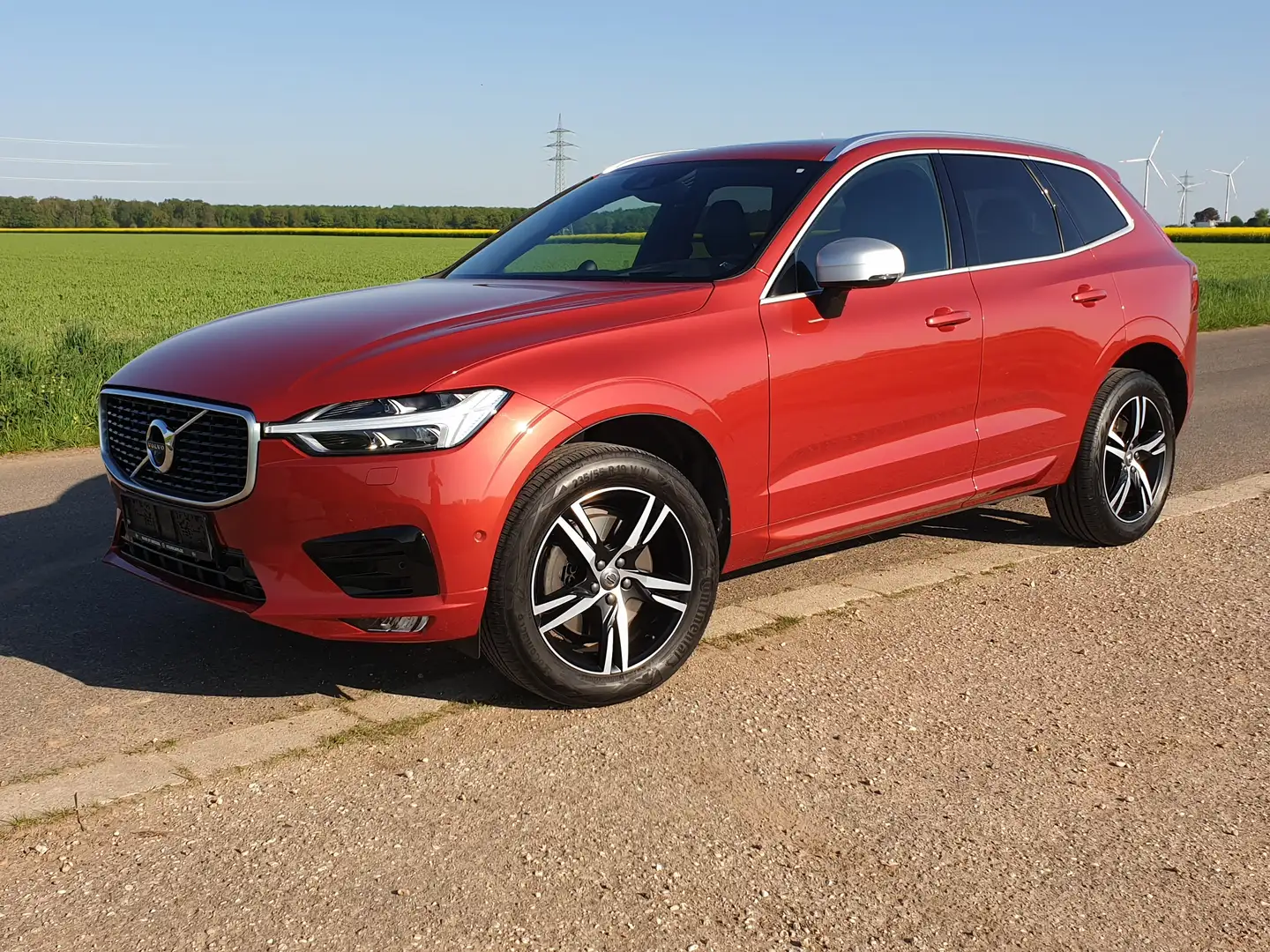 Volvo XC60 XC60 T6 AWD Geartr. RDesign, GARANTIE, Vollausst. Rot - 1