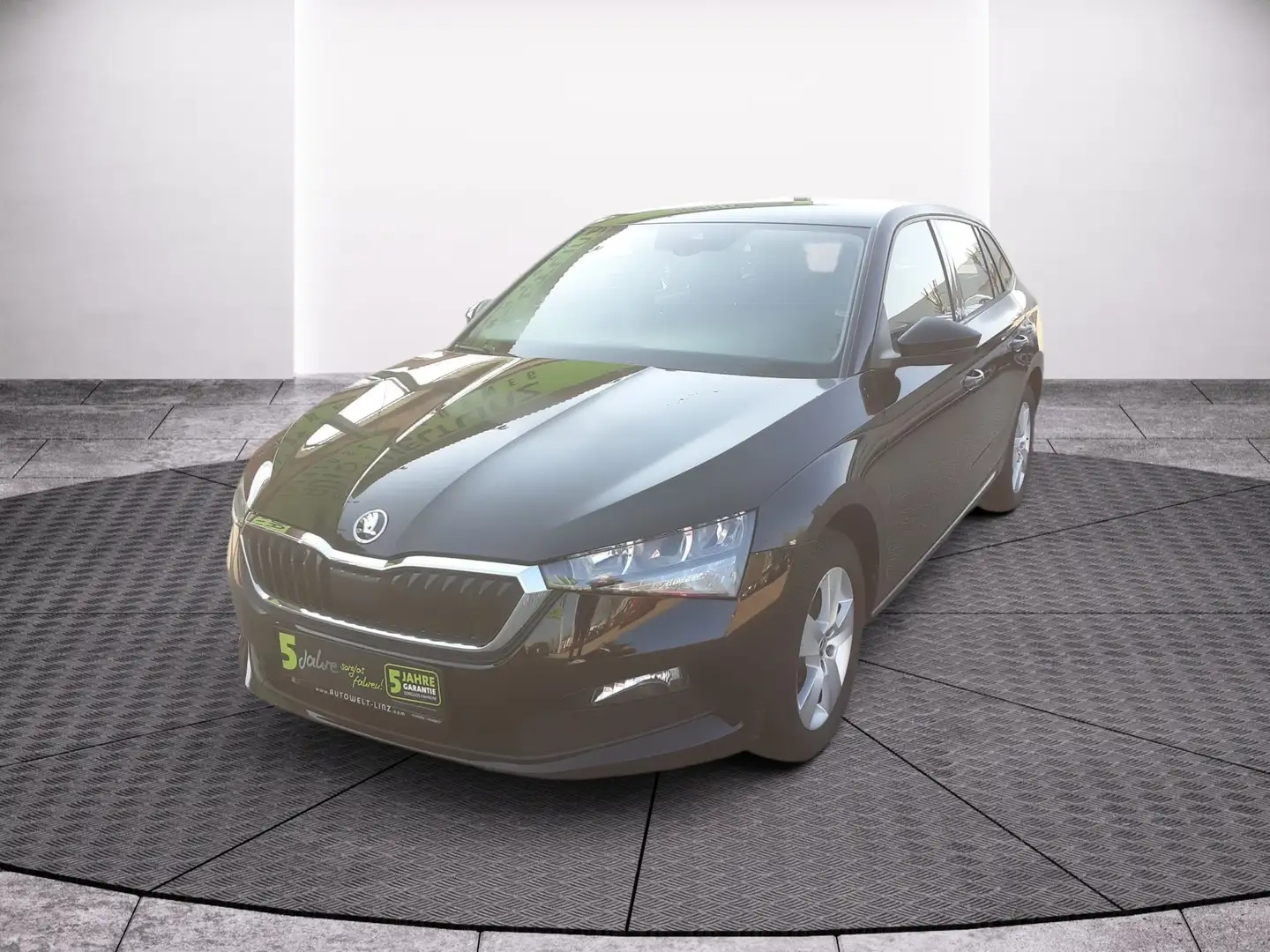 Skoda Scala 10 TSI Schwarz - 2