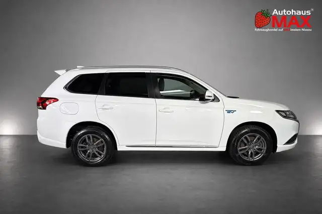 Mitsubishi Outlander view 7