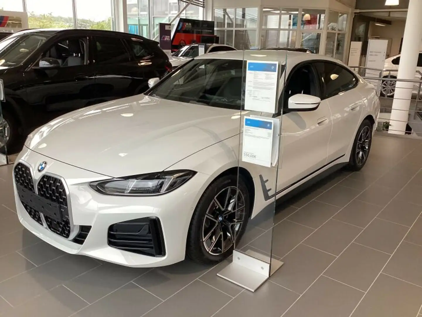 BMW 420 i M Sportpaket *HERBSTAKTION* Weiß - 2