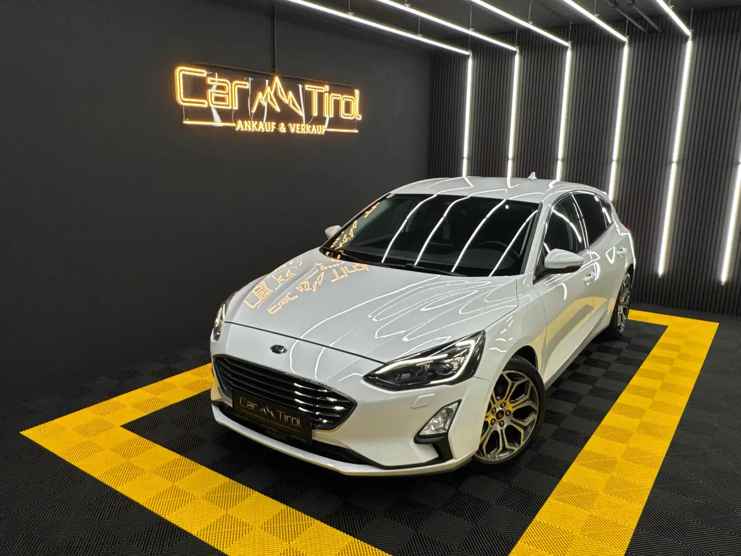 Ford Focus 1,0 EcoBoost Titanium Fehér - 2