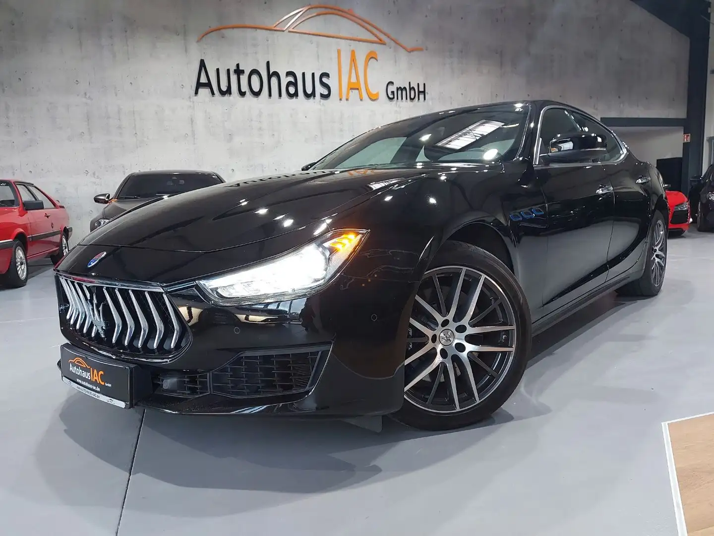 Maserati Ghibli HYBRID NAVI SHZ MEMO-SIT 2 JAHRE GARANTIE Schwarz - 1