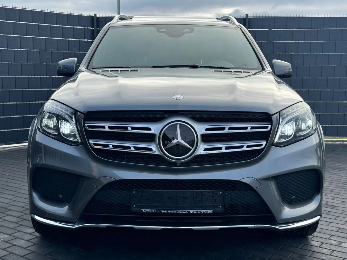 Mercedes-Benz GLS 500 4M*9G*AMG*COMAND*DISTR+*CAM*B&O*AHK* Grau - 2