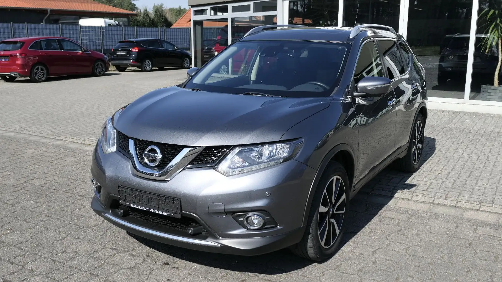 Nissan X-Trail Tekna360°/Panorama/MFL/Navi/Euro6 Grau - 1