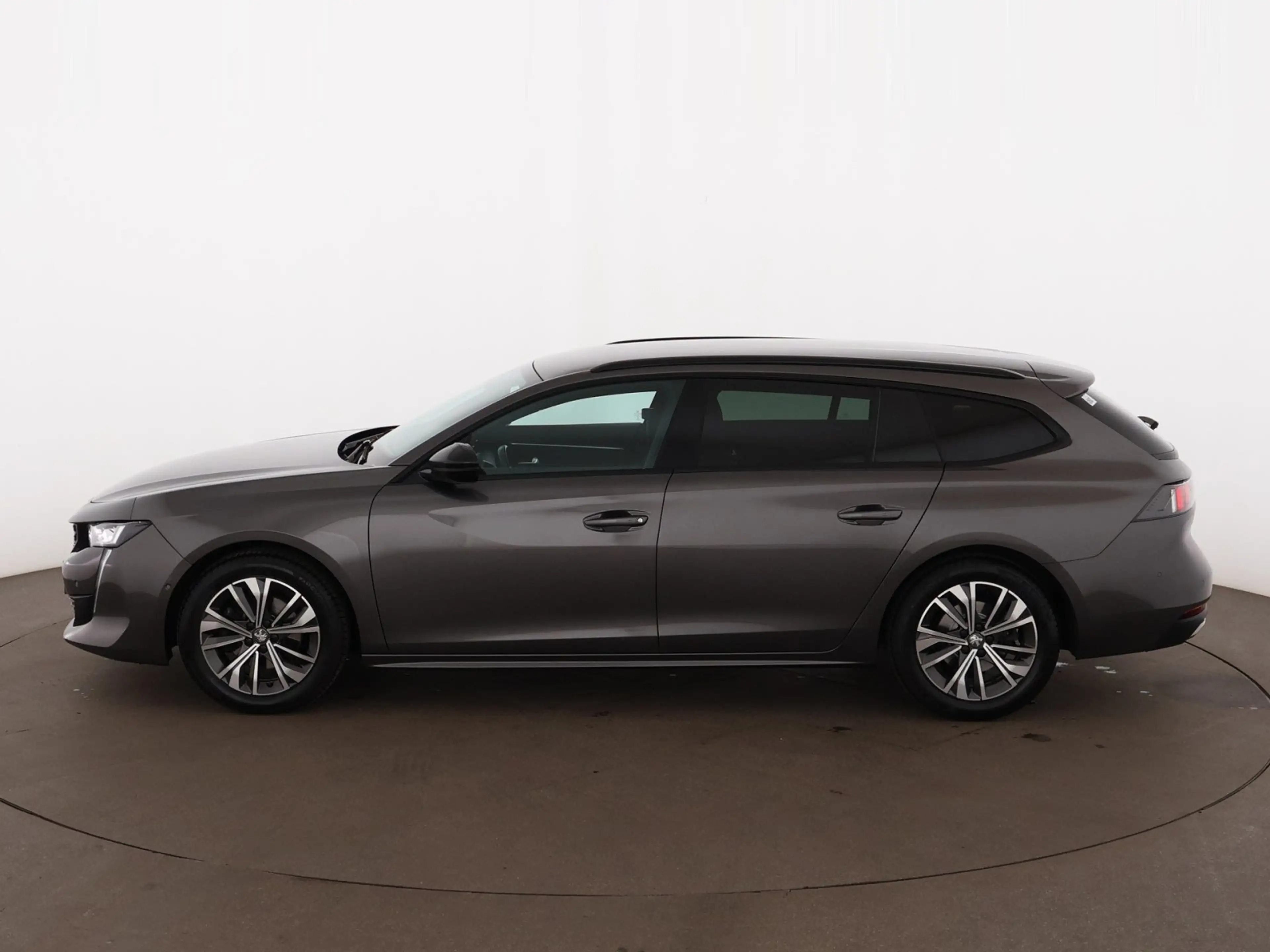 Peugeot 508 SW 1.5 BlueHDi 130 Allure Aut LED RADAR NAVI — photo 6