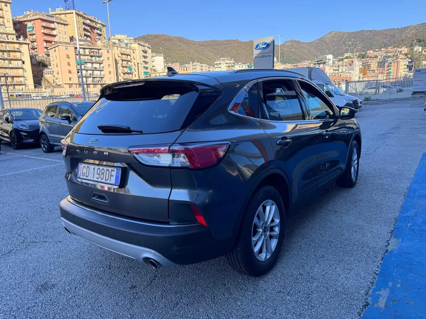 Ford Kuga Kuga 1.5 ecoblue Titanium 2wd 120cv Gris - 2