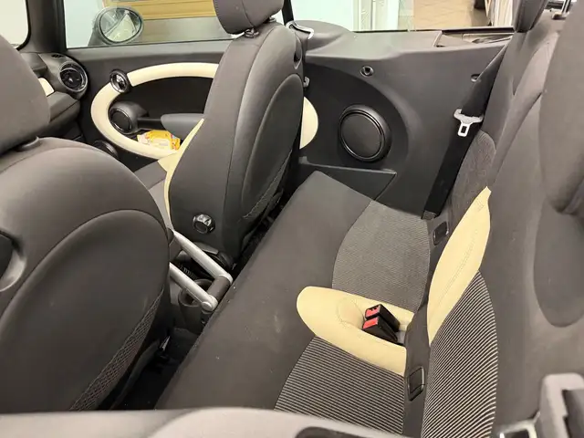 Mini Convertible view 11