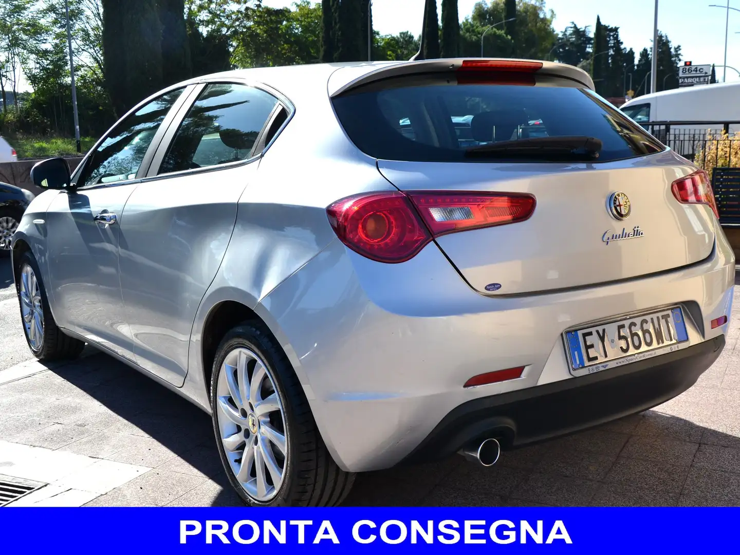 Alfa Romeo Giulietta 1.6 JTDm-2 105CV DISTINCTIVE **DISTRIBUZIONE OK** Argent - 2