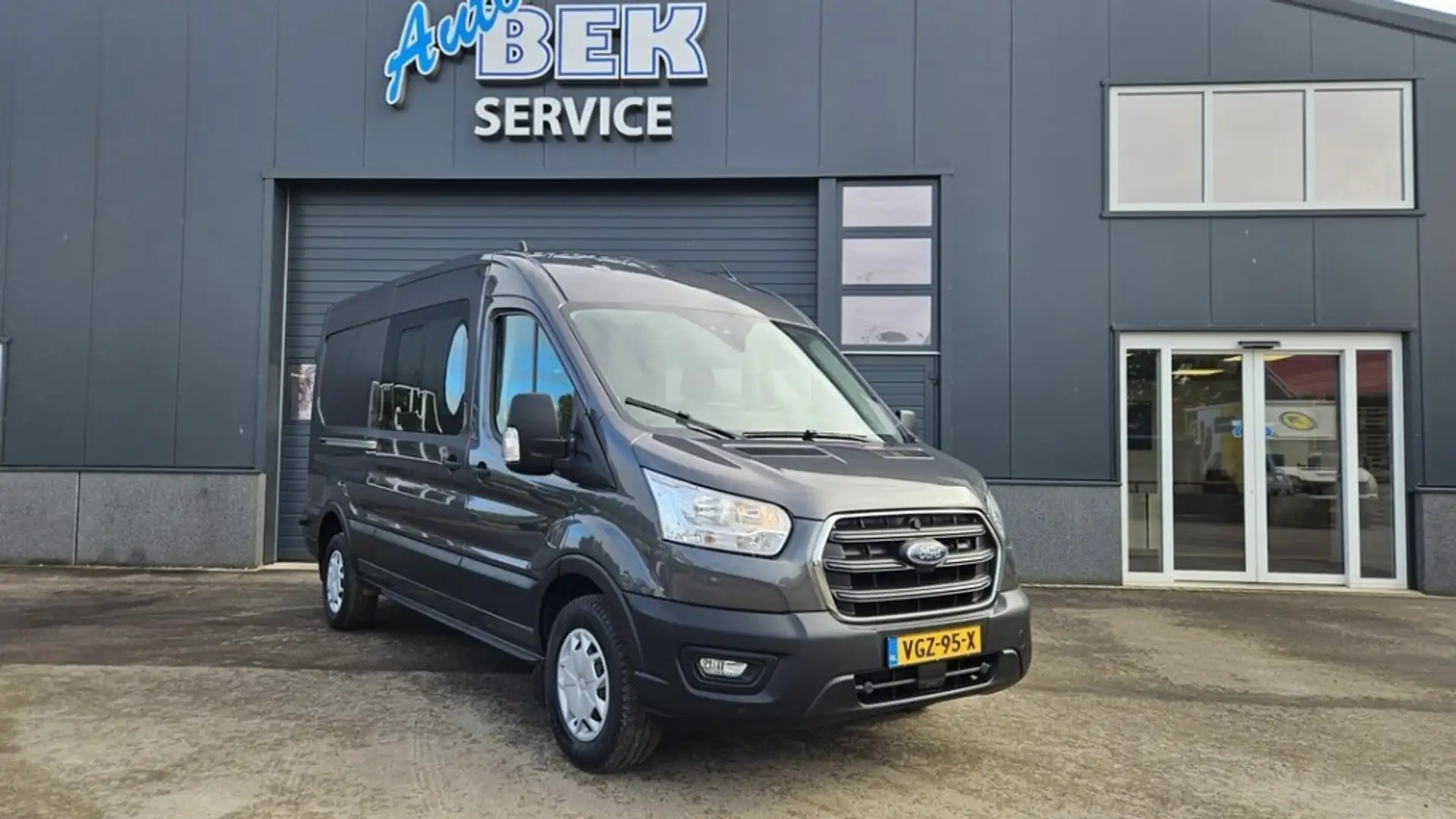Ford Transit Dubbele cabine Grijs - 1