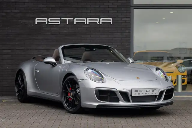 Porsche Carrera GT 911 Cabrio 3.0 GTS | GT-zilver